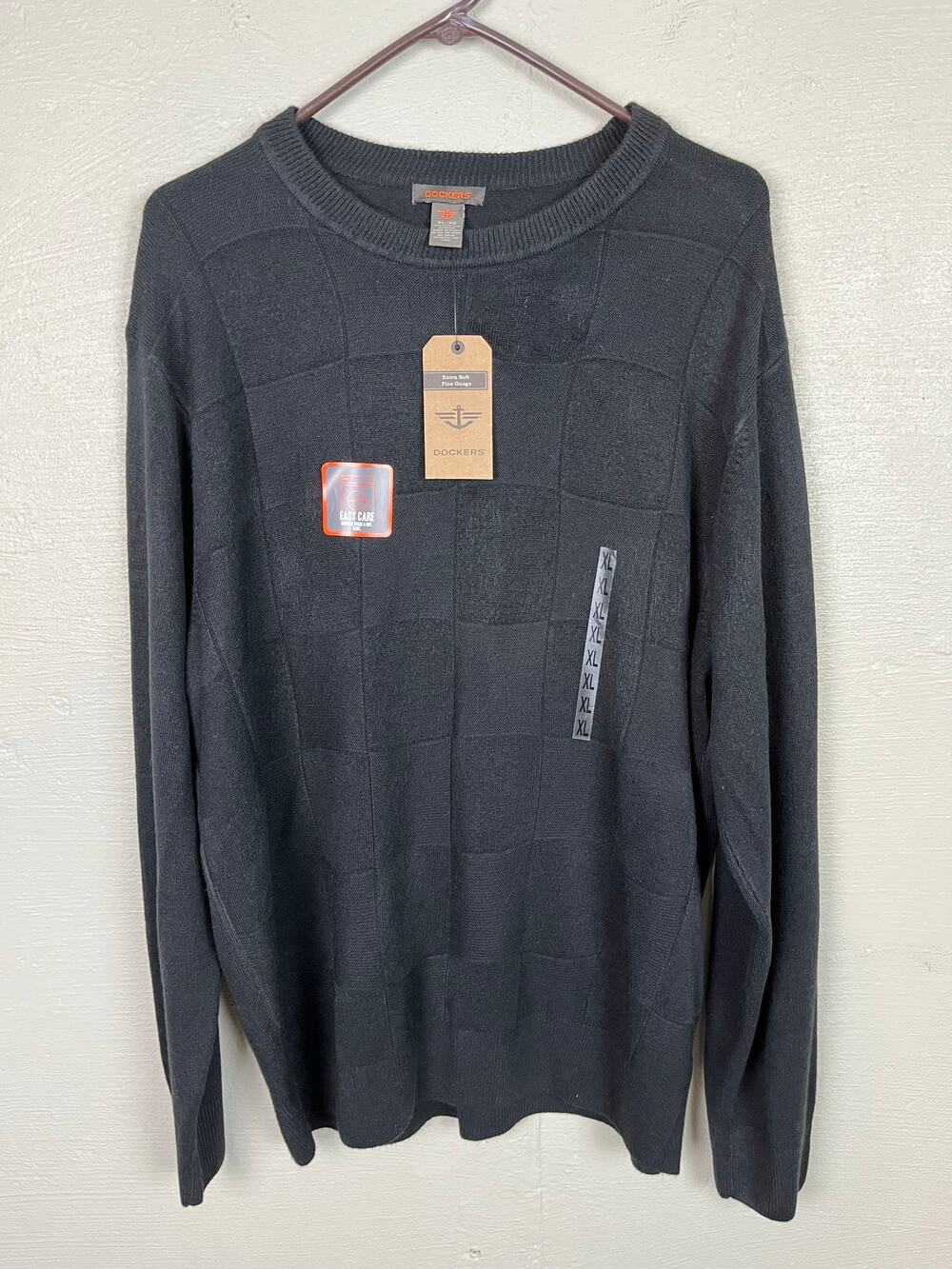 NEW Dockers Men’s XL Black Knit Sweater Soft Fine Gauge